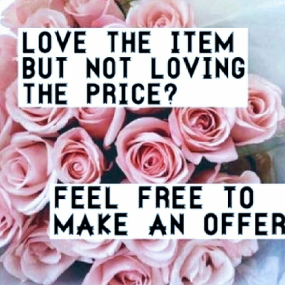 SALE! 5⭐Rated ✨Bold Diamante Gold Hoop Earrings - Picture 4 of 6